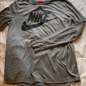 Nike long sleeve work out shirt